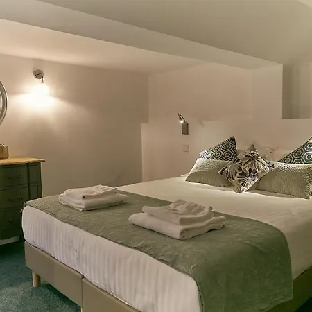 Apartment Du Louvre - Le Marais Paris