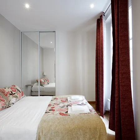 アパート デュ ルーヴル ル マレ *