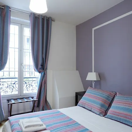 Apartment Du Louvre - Le Marais *
