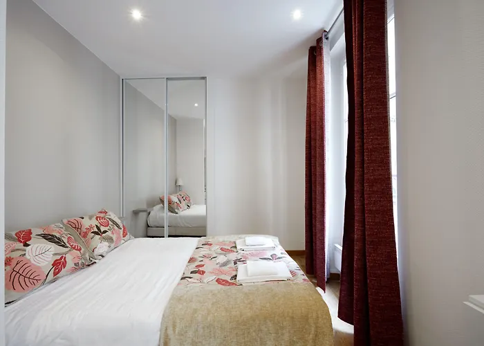 アパート デュ ルーヴル ル マレ *