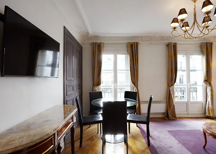 アパート デュ ルーヴル ル マレ *