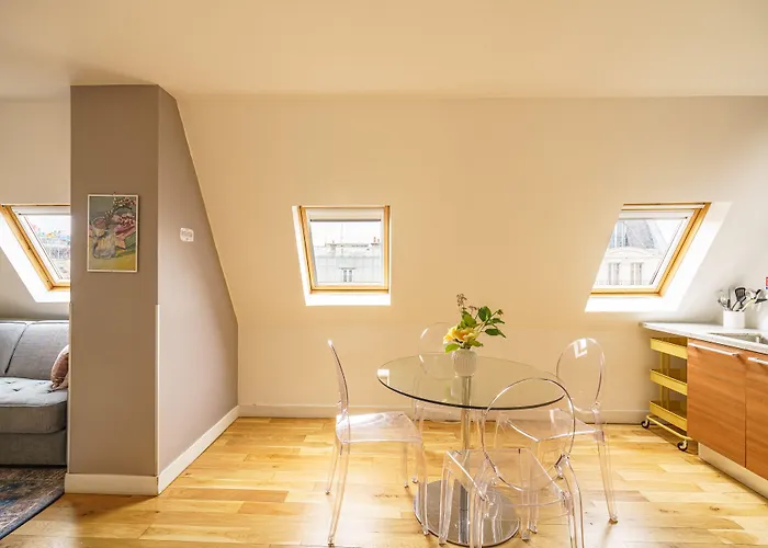 アパート デュ ルーヴル ル マレ *