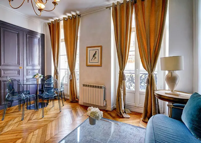 デュ ルーヴル ル マレ * パリ